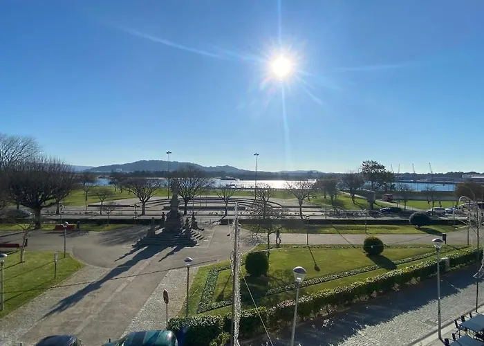 Ferreira's House Апартаменты Виана-ду-Каштелу